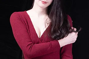 渋谷の会員制SMクラブ「ハーモニー」所属 M嬢和泉 プロフィール写真1：笑顔が可愛いM女